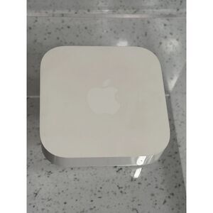 Apple AirPort Express Base Station Model# A1392 2nd gen incl. power supply